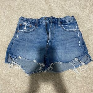 Abercrombie and Fitch The Mom short high rise curve love